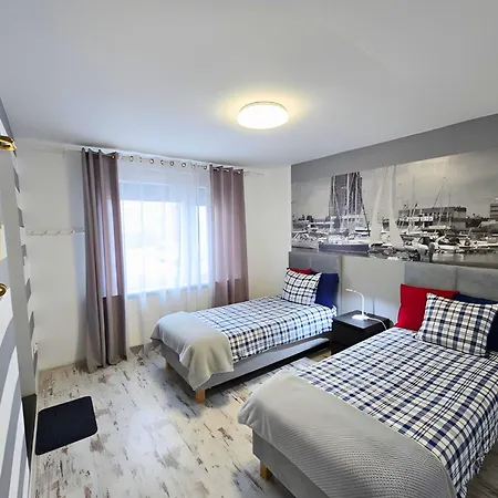 Aquarius - Marina דירה